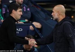 哈兰德與(yǔ)C羅(luó)越(yuè)位次数大比拼：22-23赛季(jì)顶级前锋的(de)真实数據(jù)分析