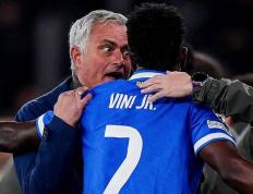 真敢说！63嵗(suì)穆里尼奧(ào)揭秘欧冠裁判潜规则：皇马三将受保护不染黄牌