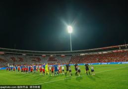 同濟(jì)大学承辦(bàn)2025年(nián)职业联赛视频助理(lǐ)裁判培(péi)训会议，提(tí)升裁判执法水平