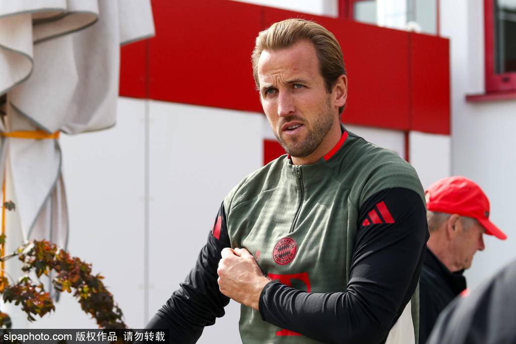 諾(nuò)伊尔欧冠取胜101场并列歷(lì)史第三多，仅少于C罗、穆勒