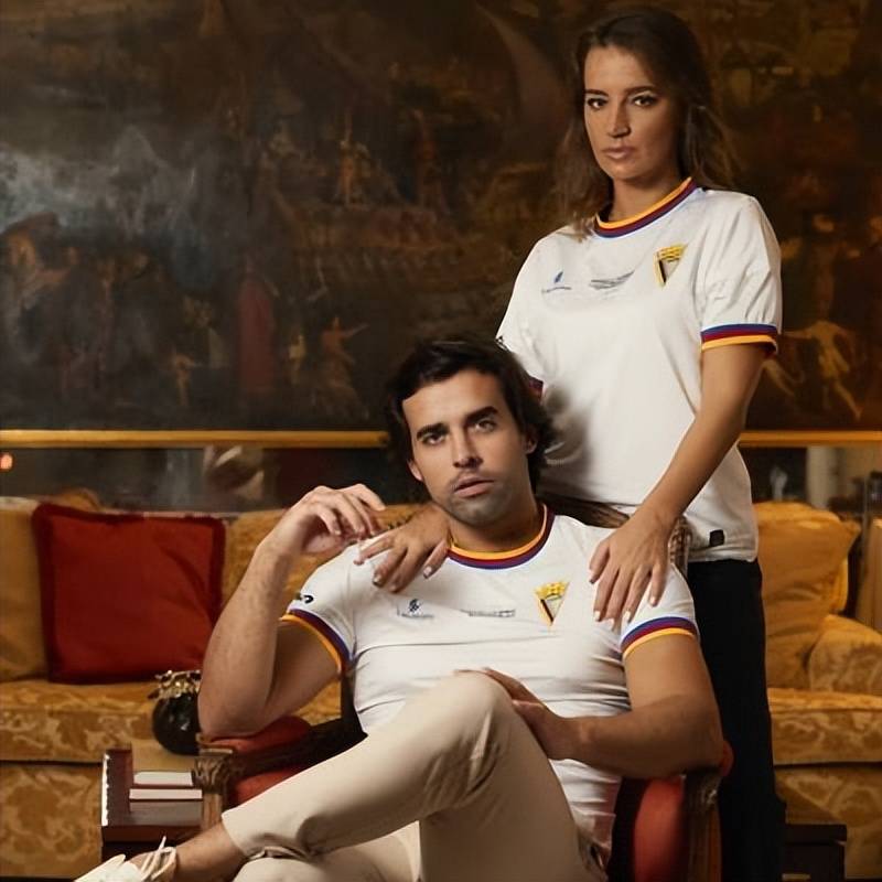 葡(pú)萄牙竞技(jì)足球俱(jù)乐部发布特(tè)別(bié)版球衣