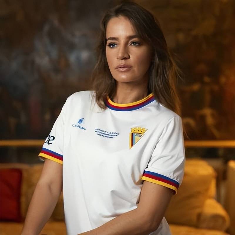 葡(pú)萄牙竞技(jì)足球俱(jù)乐部发布特(tè)別(bié)版球衣