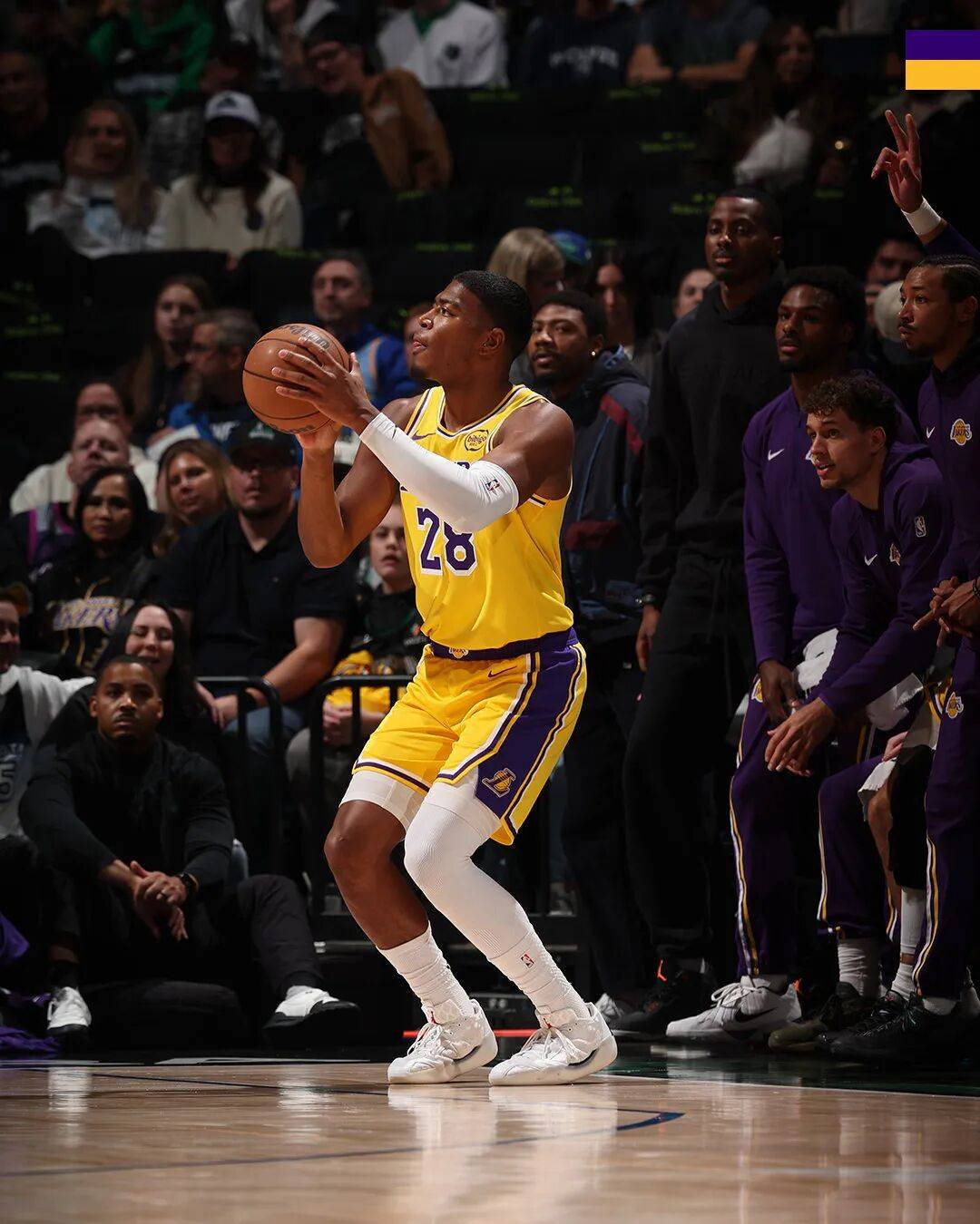 湖(hú)人絕(jué)殺(shā)！裡(lǐ)夫斯压哨絕(jué)殺(shā)！排队给拉拉维亚道歉...