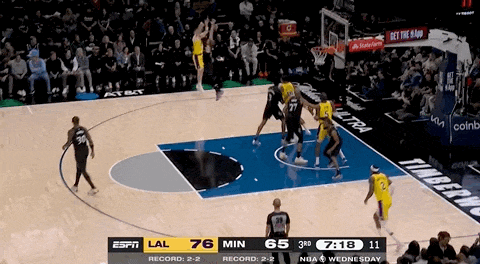 湖(hú)人絕(jué)殺(shā)！裡(lǐ)夫斯压哨絕(jué)殺(shā)！排队给拉拉维亚道歉...