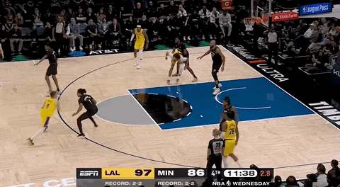 湖(hú)人絕(jué)殺(shā)！裡(lǐ)夫斯压哨絕(jué)殺(shā)！排队给拉拉维亚道歉...