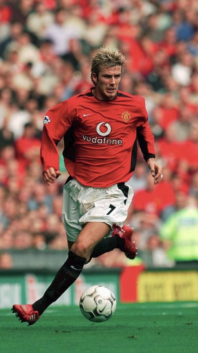 欧冠(guān)助攻榜出炉:欧冠(guān)助攻之王(wáng)竟是他?力压梅罗,曼(màn)联传奇霸榜!