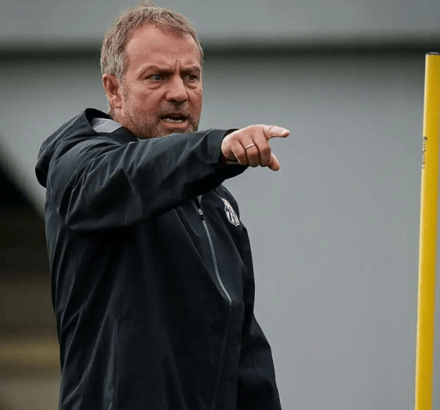 巴萨正式批准，超巨(jù)离队！主帅钦点1.2亿强援，挖角欧冠豪门，米蘭(lán)笑了(le)