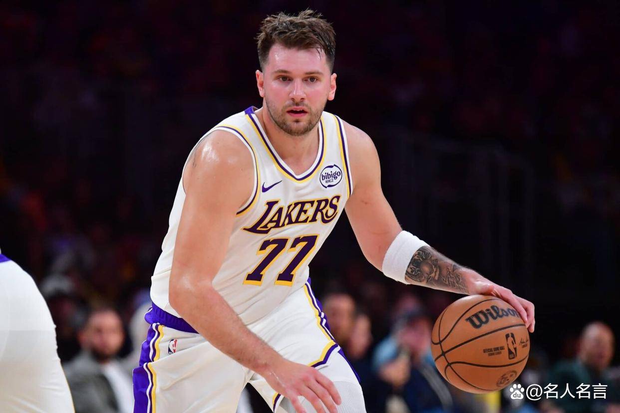 首月战罢,2025-26赛季NBA首期最佳阵容出(chū)炉