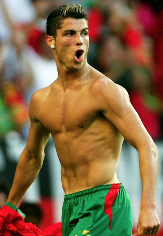 姆巴佩欧冠大(dà)四(sì)喜，冲击C罗欧冠单賽(sài)季17球纪錄(lù)，目标历史进球纪錄(lù)