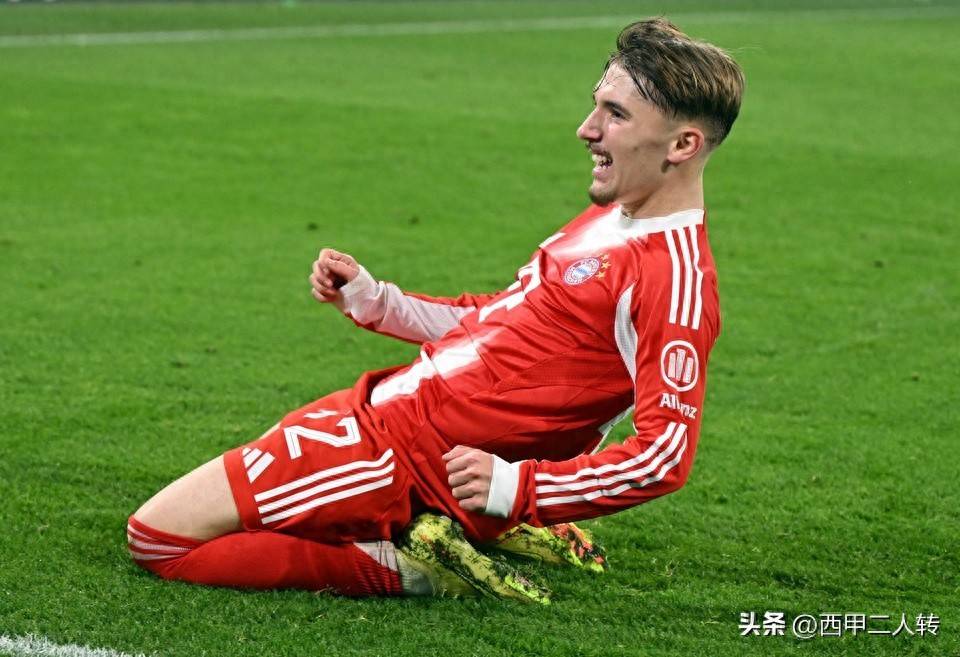 17岁拜仁(rén)神童创欧冠(guān)纪录，閃(shǎn)耀(yào)安联球场
