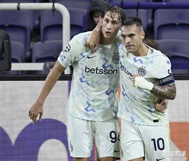 国米冲击欧冠榜首！孔蒂欧战再闹笑話(huà)，劳塔(tǎ)罗展现队長(zhǎng)擔(dān)当！