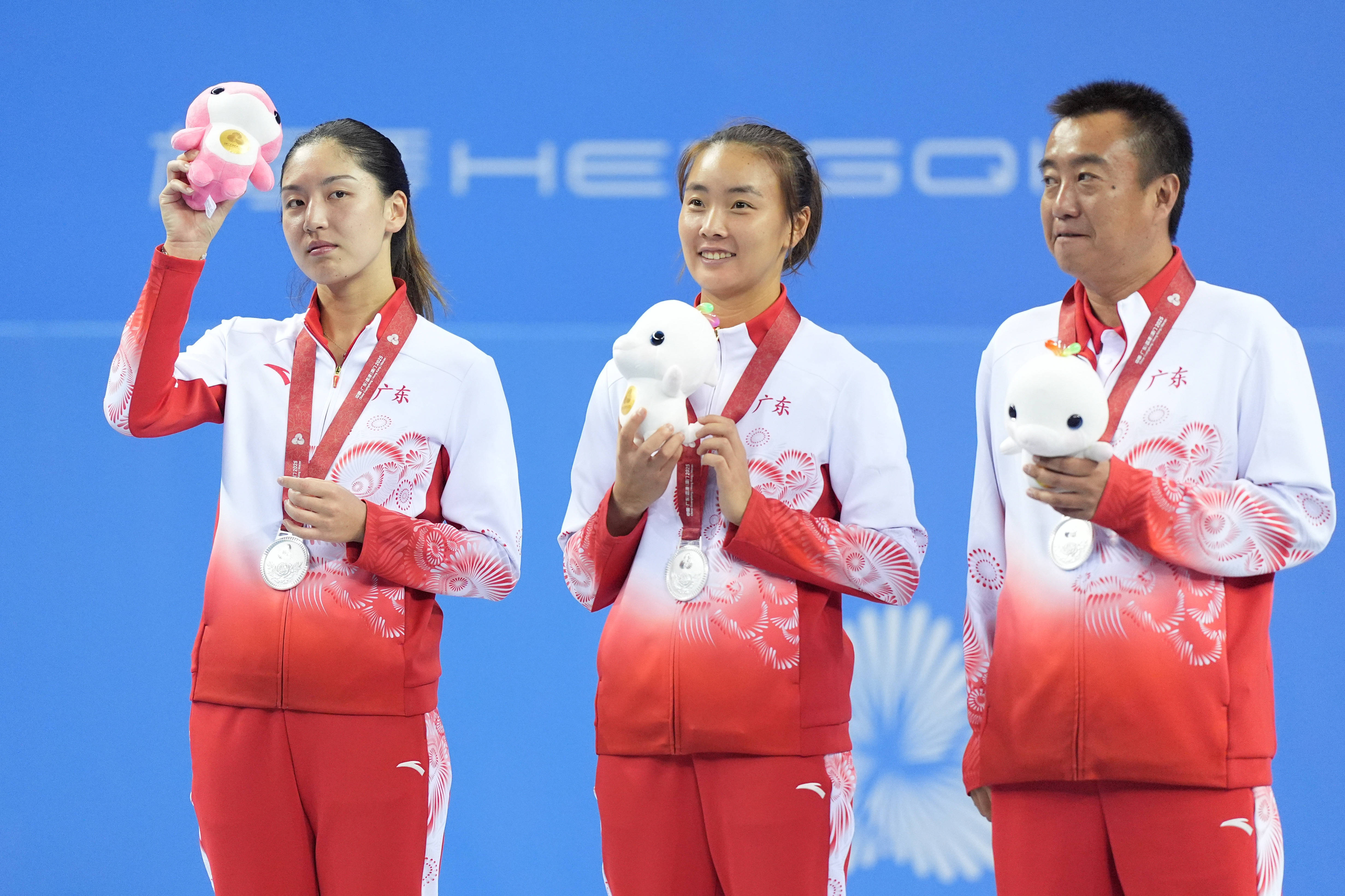 全運(yùn)会｜网球(qiú)——女子(zi)双打颁奖仪式