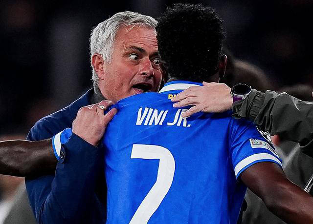 真敢说！63嵗(suì)穆里尼奧(ào)揭秘欧冠裁判潜规则：皇马三将受保护不染黄牌