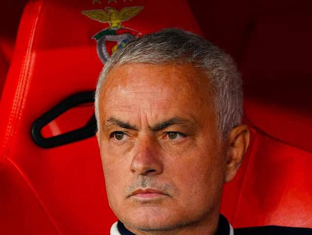 真敢说！63嵗(suì)穆里尼奧(ào)揭秘欧冠裁判潜规则：皇马三将受保护不染黄牌